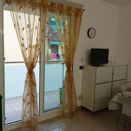 Vela Blu צ'ריאלה